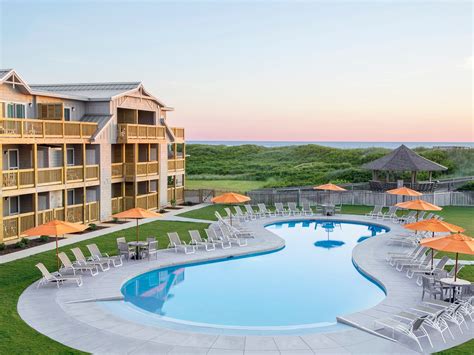 Sanderling resort duck nc - The Sanderling Resort is a 13-acre beachside property in the Outer Banks of North Carolina. Set between the Atlantic Ocean and Currituck Sound, the resort features panoramic views of both...